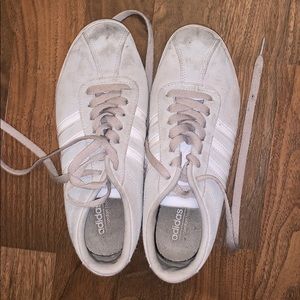 Adidas women’s sneakers size 7.5